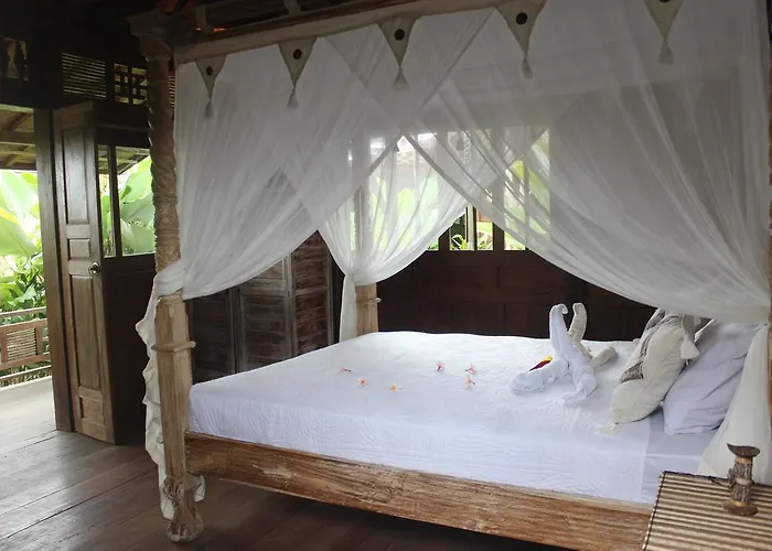 Puri Kayu Cottages ウブド