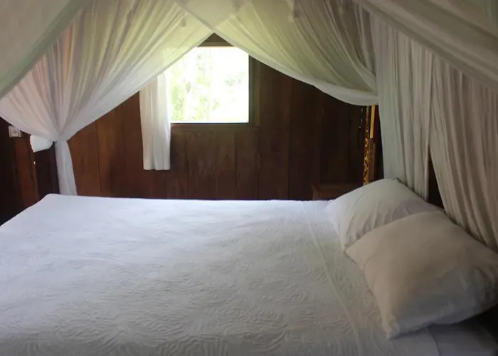 ホリデーパーク Puri Kayu Cottages 2*