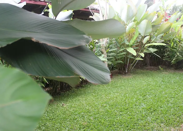 Puri Kayu Cottages ウブド