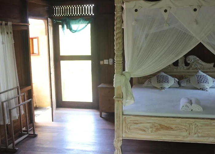 ホリデーパーク Puri Kayu Cottages 2*